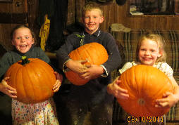 kidswithpumpkins